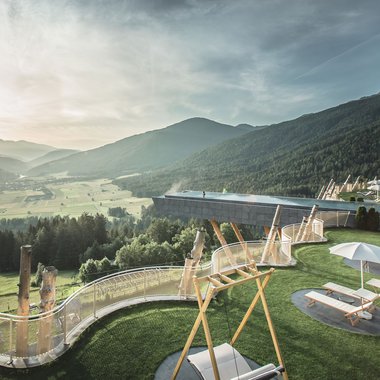 Our sauna, Plan de Corones/Kronplatz in full view Luxury resort with infinity pool in the mountains at sunset